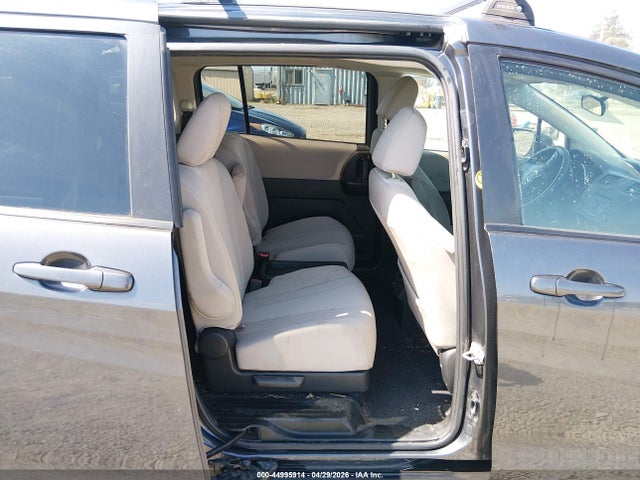 Mazda Mazda5 Sport