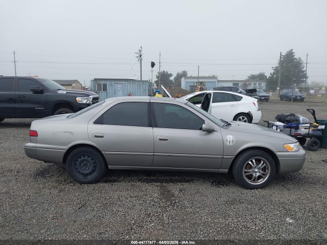 Toyota Camry Xle V6