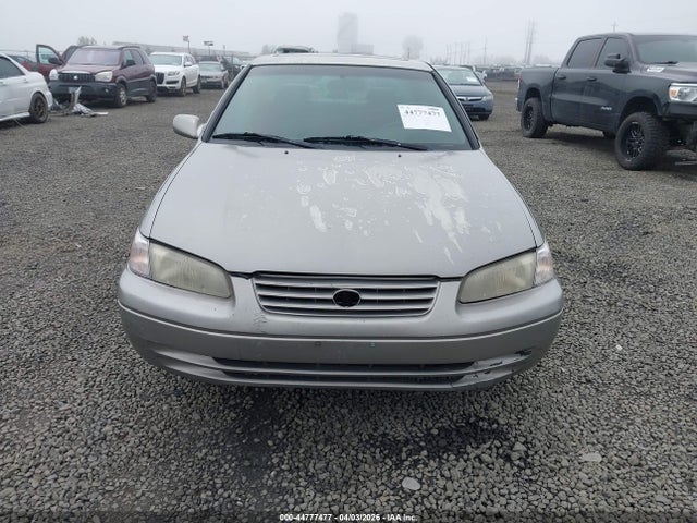 Toyota Camry Xle V6