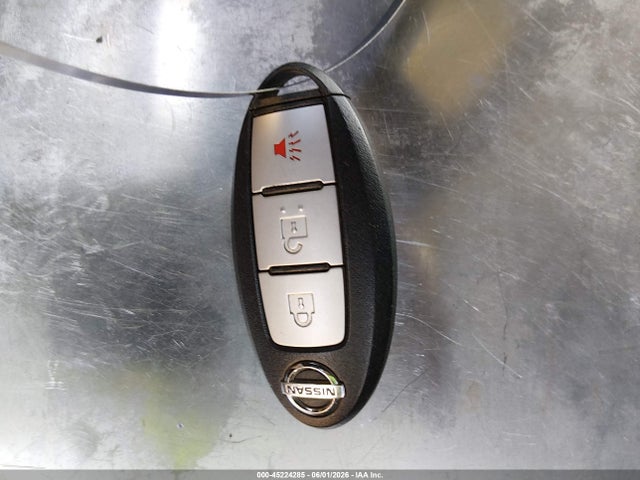 Nissan Pathfinder S