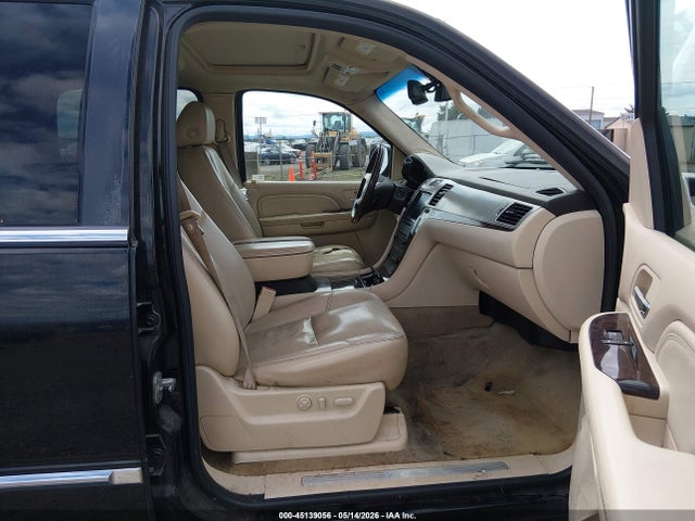 Cadillac Escalade Standard