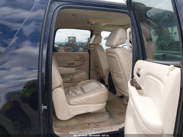 Cadillac Escalade Standard