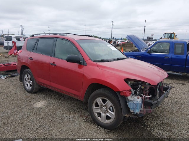 Salvage Toyota RAV4 Image