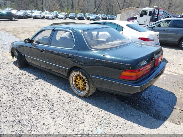 Lexus LS 400