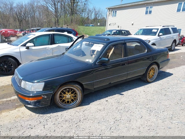 Lexus LS 400