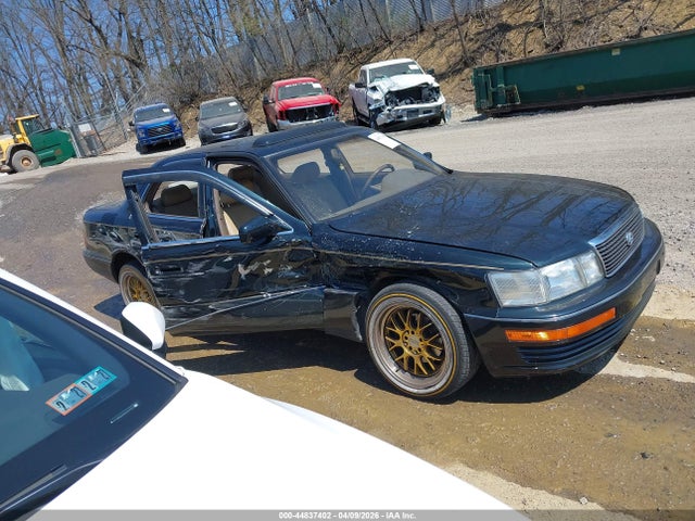 Lexus LS 400