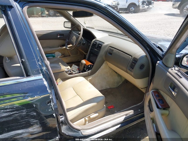 Lexus LS 400