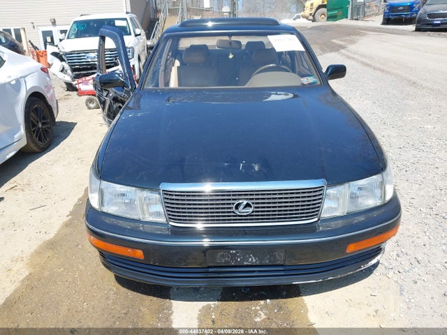 Lexus LS 400