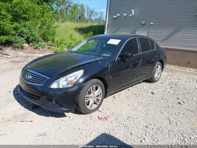 INFINITI Q40