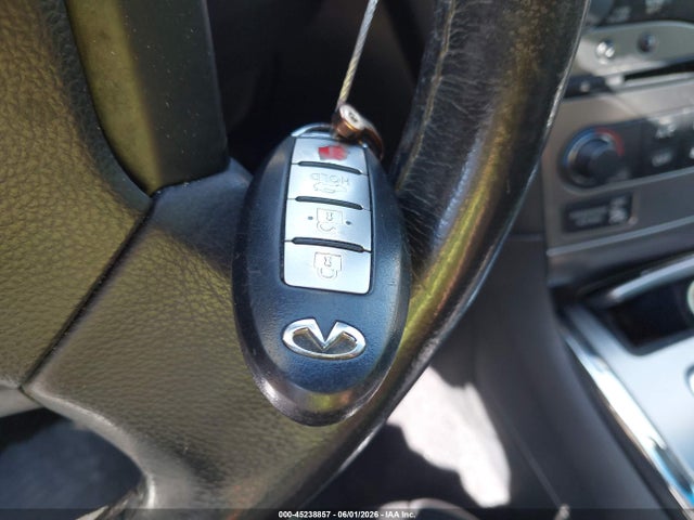 INFINITI Q40