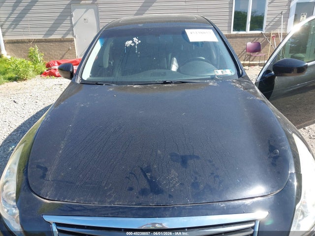 INFINITI Q40