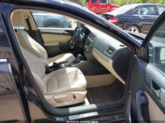 Volkswagen Jetta 2.5l Se