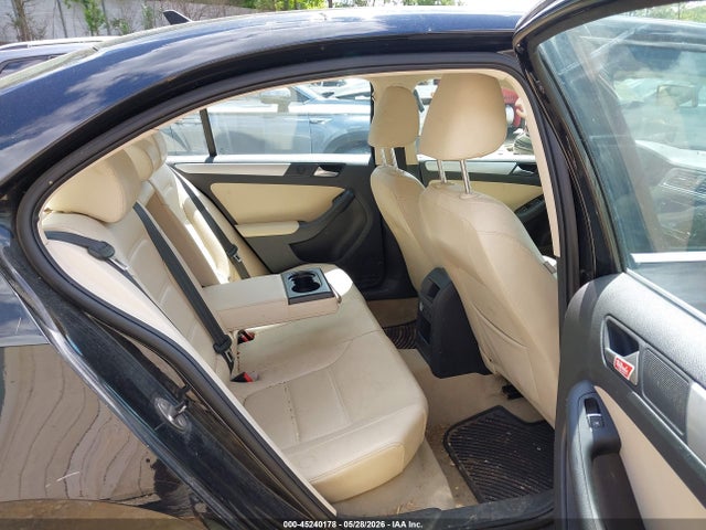 Volkswagen Jetta 2.5l Se