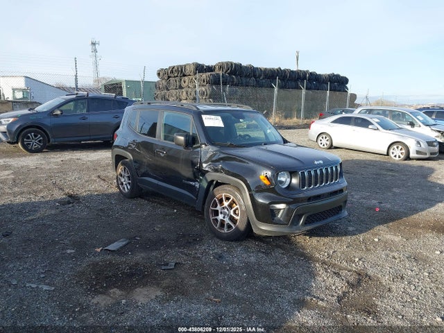 Salvage Jeep Renegade Image