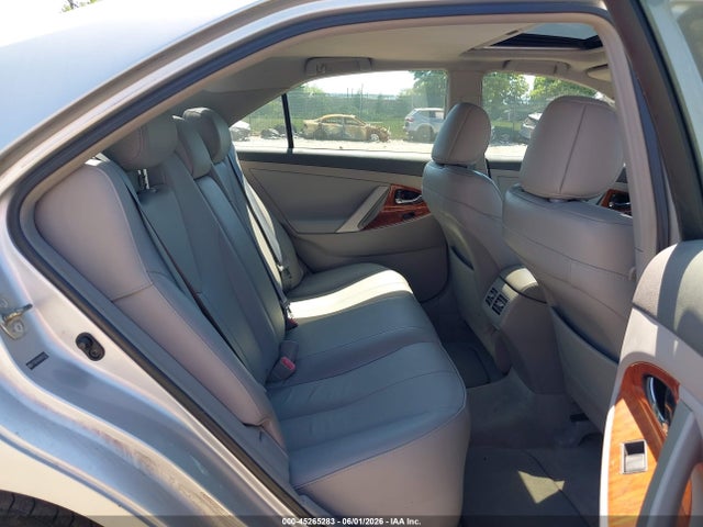 Toyota Camry Xle V6