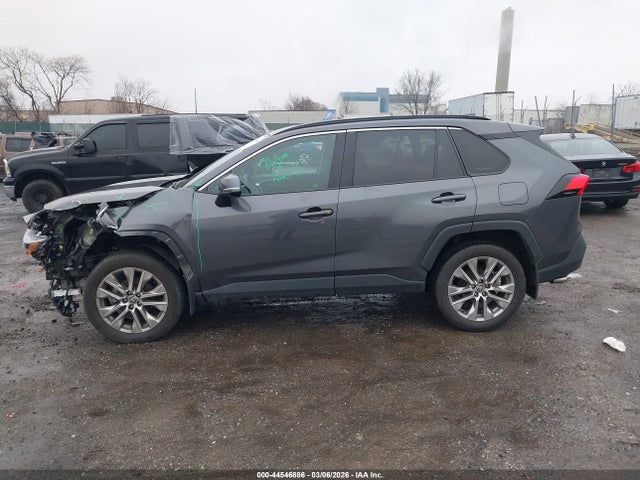 Toyota RAV4 Xle Premium