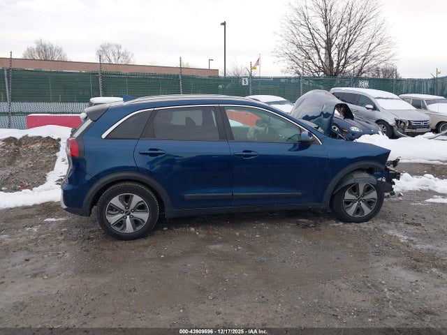 Kia Niro Lx