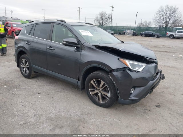 Salvage Toyota RAV4 Image