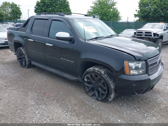 Salvage Chevrolet Avalanche 1500 Image
