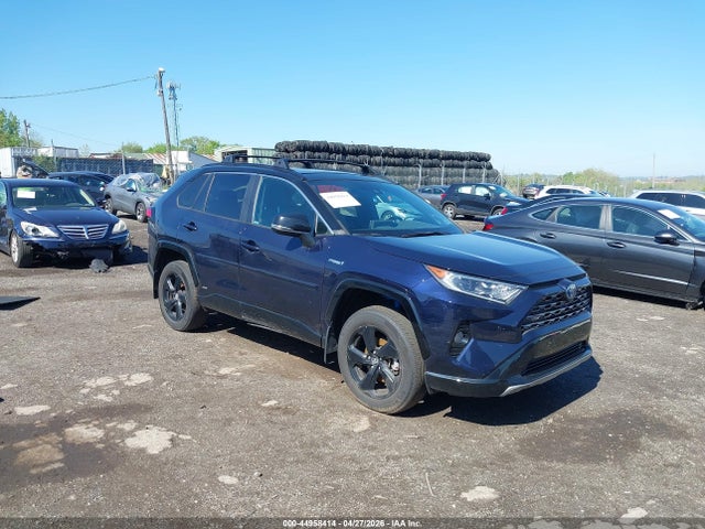 Salvage Toyota RAV4 Image