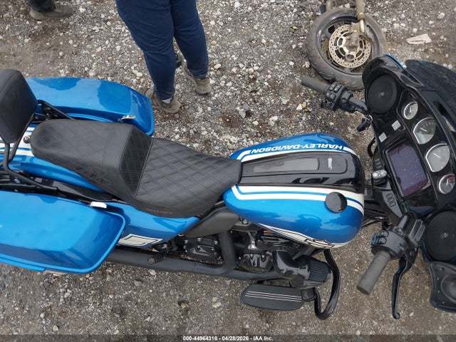 Harley-Davidson Flhxst