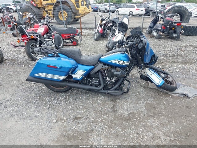 Harley-Davidson Flhxst