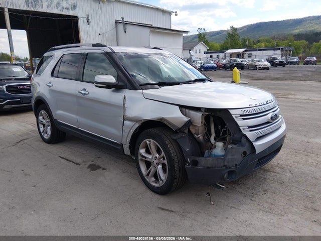 Salvage Ford Explorer Image
