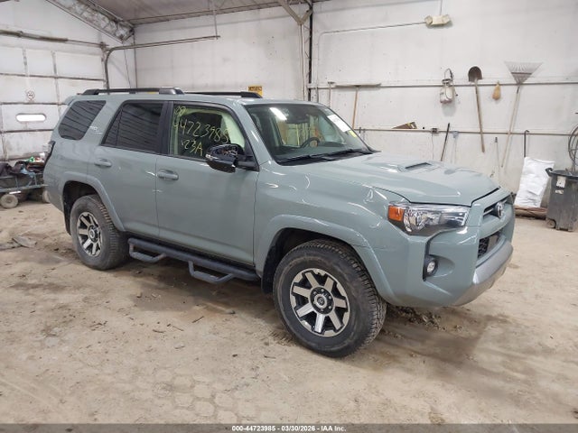 Salvage Toyota 4Runner Image