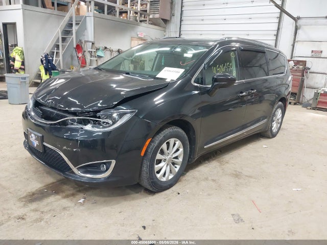 Chrysler Pacifica Touring L