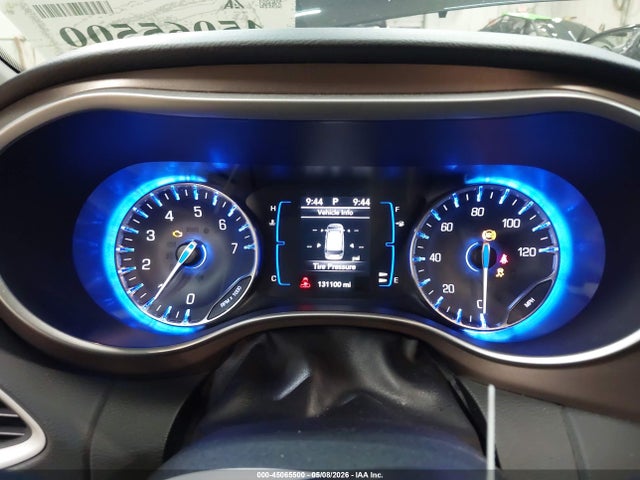 Chrysler Pacifica Touring L