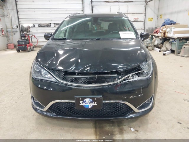 Chrysler Pacifica Touring L