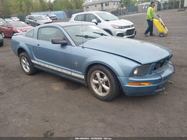 Salvage Ford Mustang Image