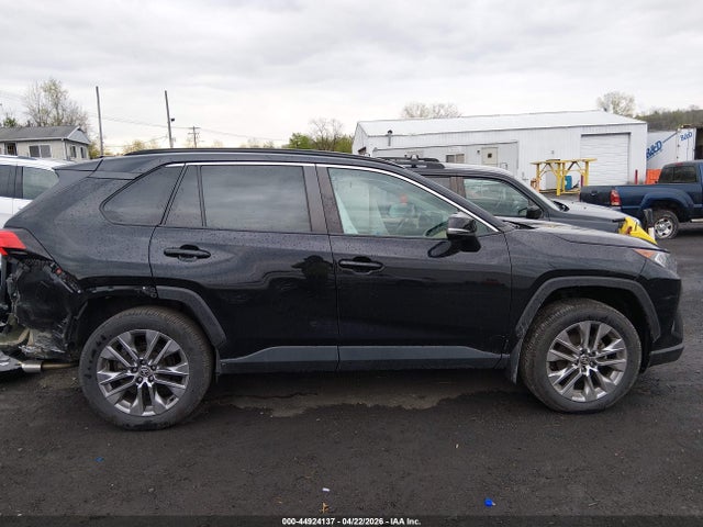 Toyota RAV4 Xle Premium