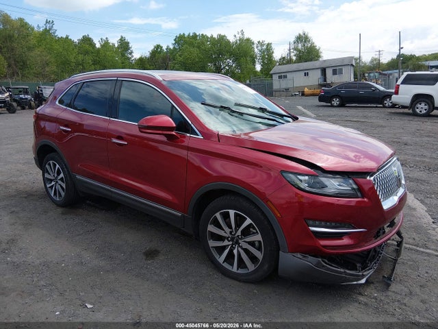 Salvage Lincoln MKC Image