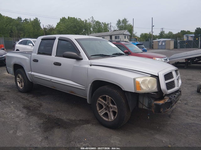 Salvage Dodge Dakota Image