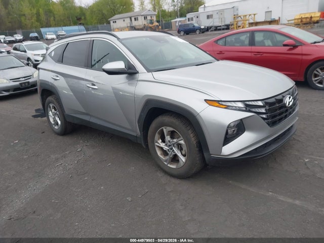 Salvage Hyundai TUCSON Image