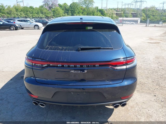 Porsche Macan S