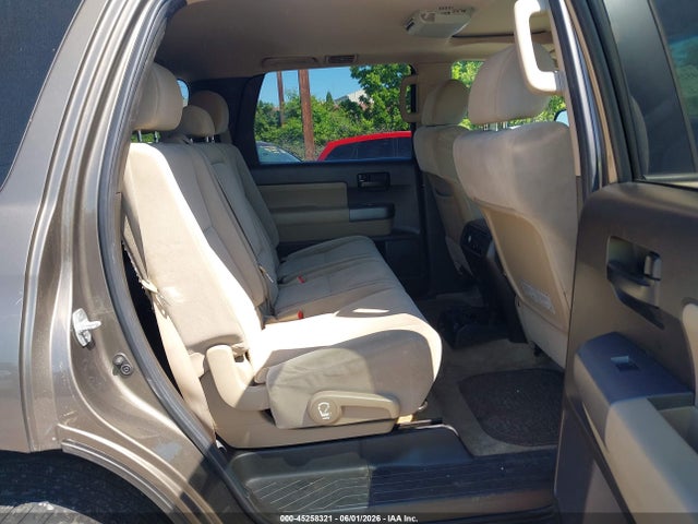 Toyota Sequoia Sr5 5.7l V8