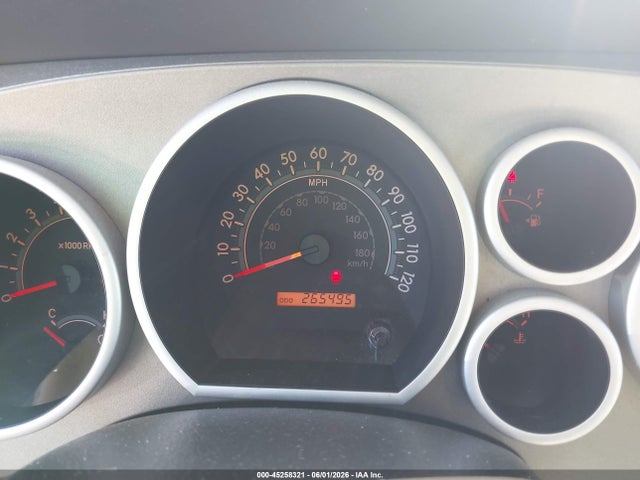 Toyota Sequoia Sr5 5.7l V8