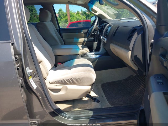 Toyota Sequoia Sr5 5.7l V8