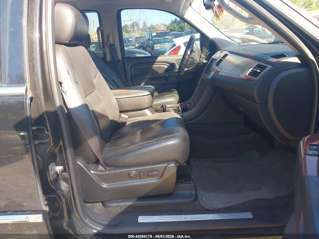 Cadillac Escalade Premium