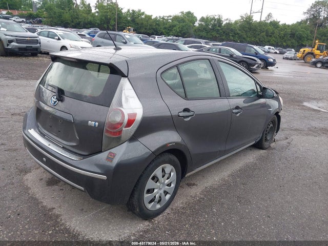 Toyota Prius c Two