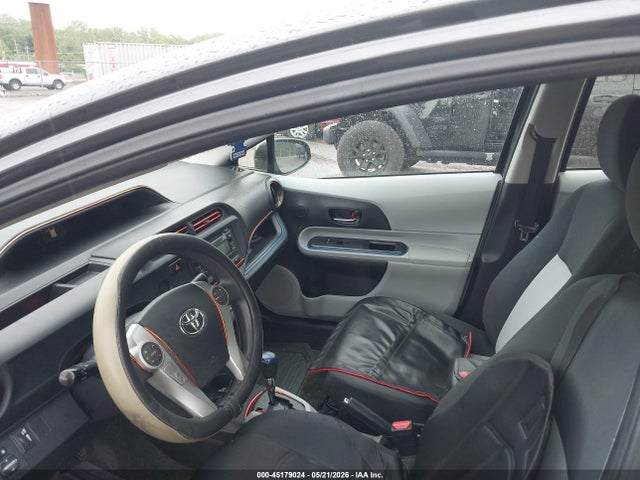 Toyota Prius c Two