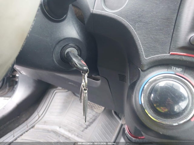 Toyota Prius c Two