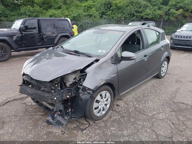 Toyota Prius c Two