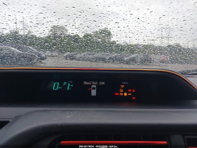 Toyota Prius c Two