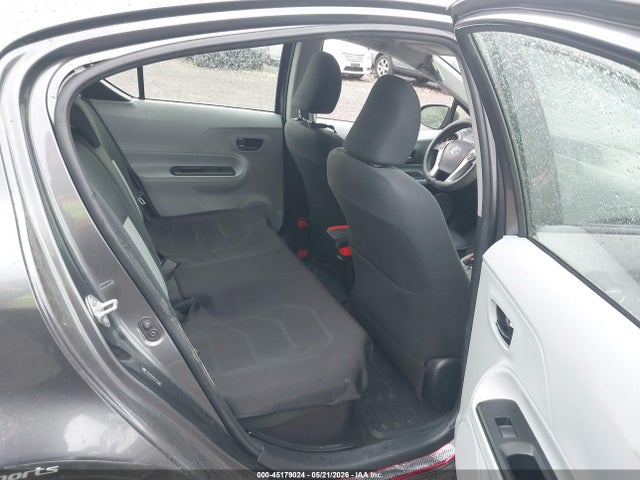 Toyota Prius c Two