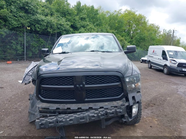 Ram 1500 Express  4x4 5'7 Box