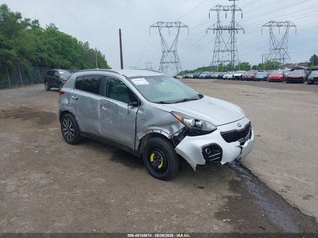 Salvage Kia Sportage Image