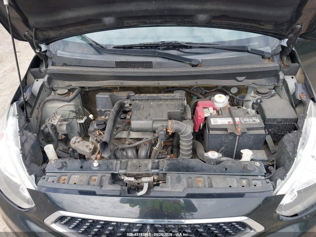 Mitsubishi Mirage Es
